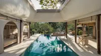 The Beige Hotels in Puok