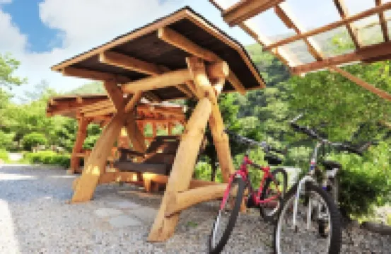 靜山進入自然旅館