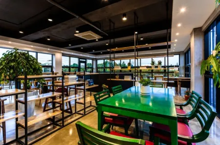 Jeju Garden Pension Отели рядом с достопримечательностью «The Venice Land»