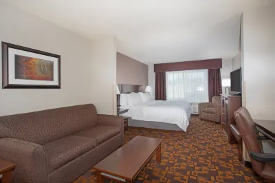 Holiday Inn Express & Suites Yankton
