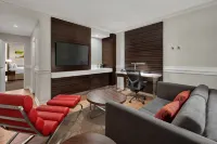 Delta Hotels Edmonton Centre Suites