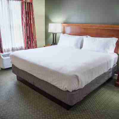 Holiday Inn Express & Suites Conover (Hickory Area) Rooms