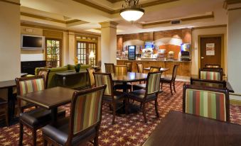 Holiday Inn Express & Suites Pell City