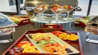 Holiday Inn STAUNTON CONFERENCE CENTER by IHG - breakfast