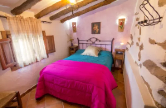 Romantic House for 2 or 4 People with Jacuzzi