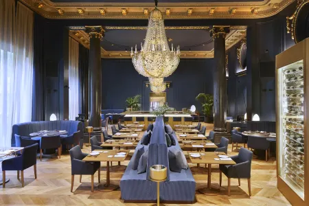 Hotel El Palace Barcelona Отели рядом с достопримечательностью «Площадь Испании»