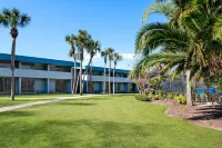 Baymont by Wyndham Daytona Beach/Intl Speedway Hotels in Daytona Beach