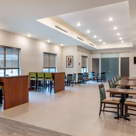Comfort Suites