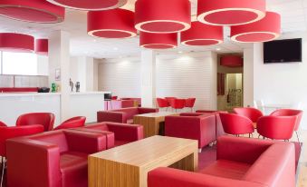 Travelodge London Kew Bridge Hotel