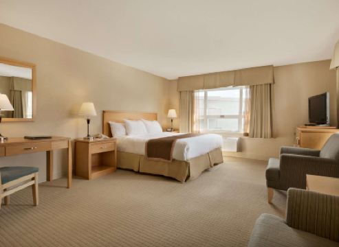 Ramada by Wyndham Nanaimo