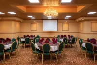 La Quinta Inn & Suites by Wyndham Fairbanks Airport Hotels in College