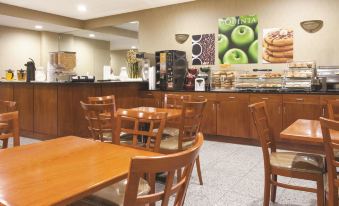 La Quinta Inn by Wyndham Queens (New York City)