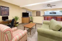 Super 8 by Wyndham Morgantown Hotel di Cheat Lake