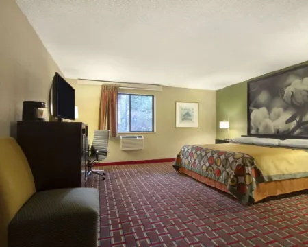 Super 8 by Wyndham Homewood Birmingham Area Hotels in Homewood