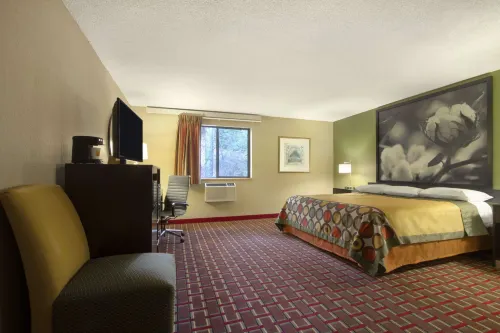 Super 8 by Wyndham Homewood Birmingham Area