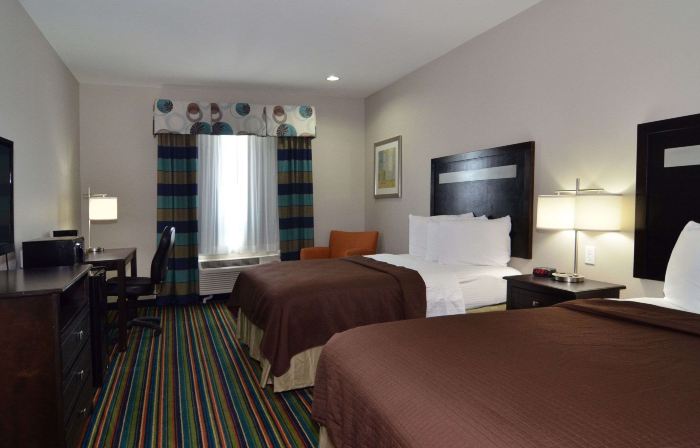 Quality Inn & Suites Kenedy - Karnes City
