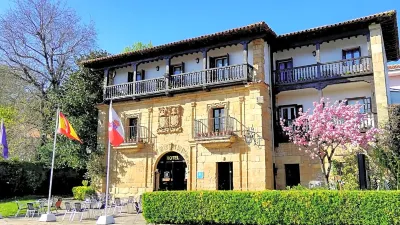 Hotel Museo Los Infantes Hotels near Cave of Altamira
