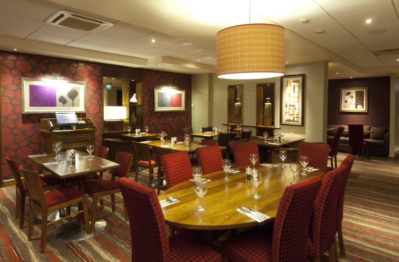 Premier Inn London Heathrow Airport T2 & T3 - Bath Road photo 2