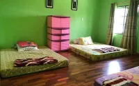Villa Mutiara Asri Hôtels à : Sempajaya