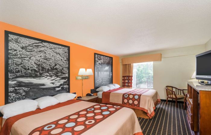 Super 8 by Wyndham Dandridge