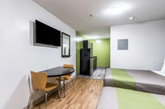 Studio 6 Savannah, GA