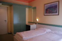 Hotel Diana Hotels in Malcesine Old Town