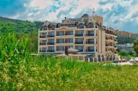 Sunny Castle Hotel - All Inclusive and Free Parking - Bãi đậu xe
