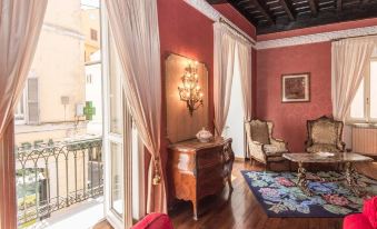 RSH Spanish Steps Luxury Apartment