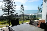 Manta Bargara Hotels in Bargara