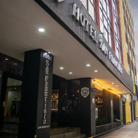 Hotel San Francisco Centro CDMX Отели рядом с достопримечательностью «Парк Аламеда-Сентраль»