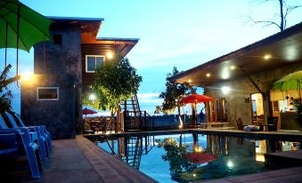 NawiengkaeRiverview Resort