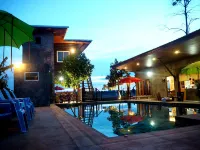 NawiengkaeRiverview Resort