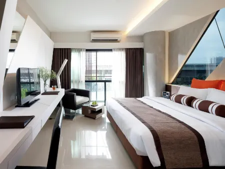 The Nine Forty One Hotel