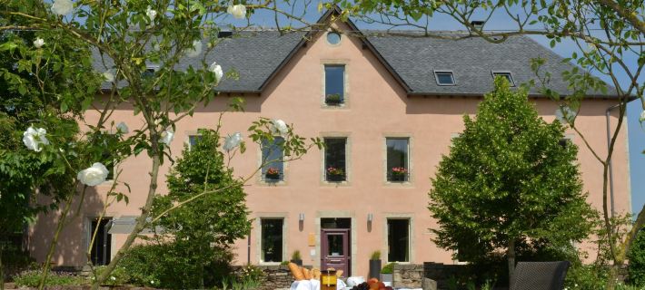 HÔTEL la Ferme de Bourran Rodez - Parking privé Gratuit Hotels in Aveyron