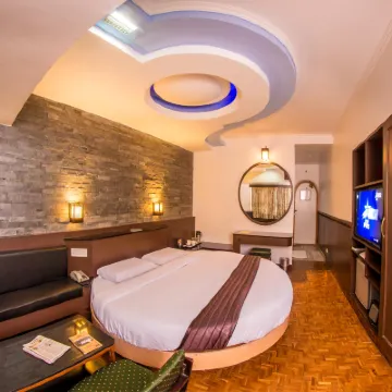 Hotel Hilltop Towers Hotels near Kodaikanal Lake