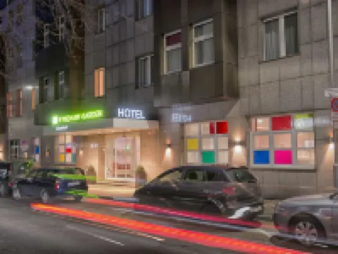 Wyndham Garden Duesseldorf City Centre Koenigsallee Hotels near Market Square (Marktplatz)