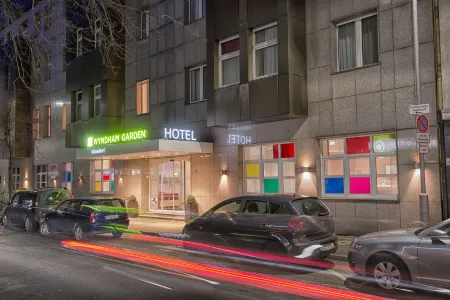 Wyndham Garden Duesseldorf City Centre Koenigsallee Отели рядом с достопримечательностью «Stadtmuseum»