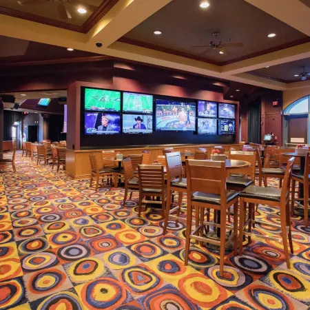 Holiday Inn & Suites COUNCIL BLUFFS-I-29 by IHG Отели рядом с достопримечательностью «Олд Маркет»