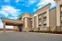 Wingate by Wyndham Detroit Metro Airport Các khách sạn ở Huron Charter Township