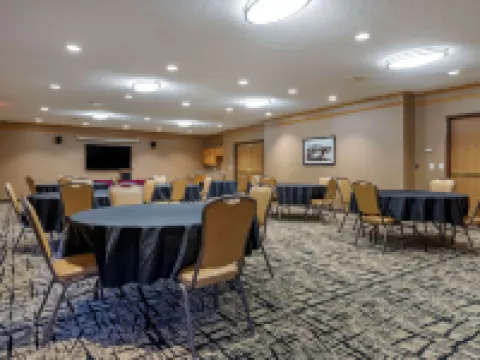 Best Western Plus Chelsea Hotel Hotels in Wright County