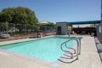 Tru by Hilton Round Rock - Swimmingpools