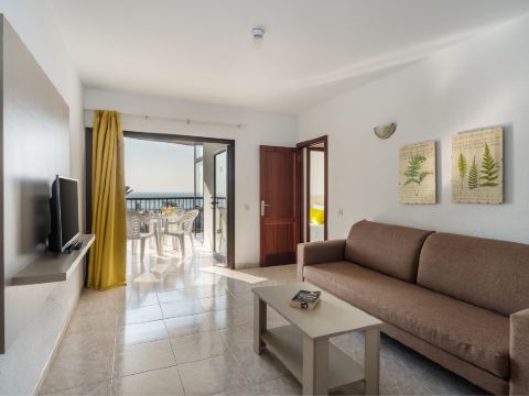 RT-Apartamentos Guinea