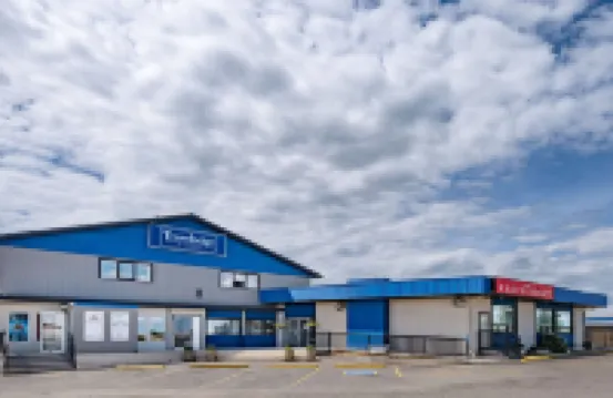 Travelodge by Wyndham Fort St John Отели в г. 