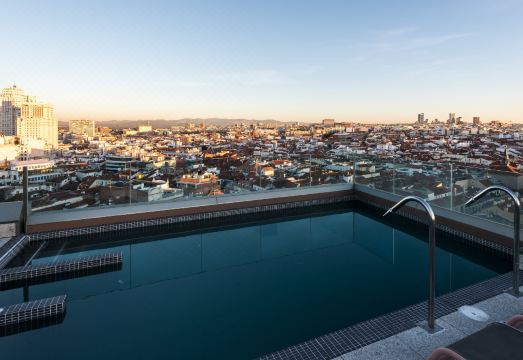 그란 뷰 아파트먼트의 완비된 주방 시설