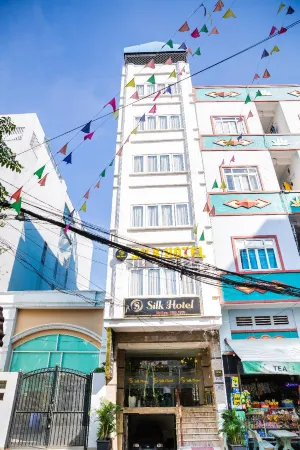 Silk Hotel near Tan Son Nhat Airport