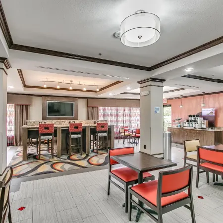 Holiday Inn Express & Suites LUBBOCK SOUTH by IHG