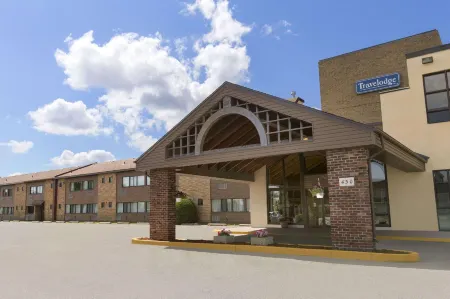 Travelodge by Wyndham Thunder Bay Отели рядом с Аэропорт Тандер Бэй