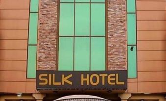 Silk Hotel - Faisalabad