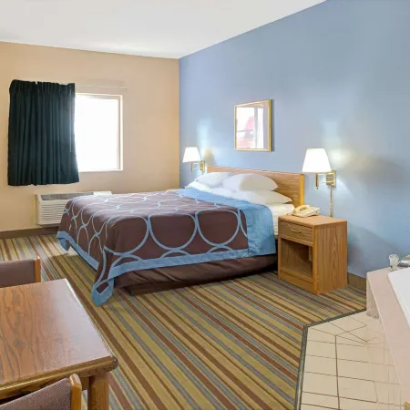Super 8 by Wyndham Pontoon Beach IL/St. Louis MO Area