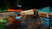 Marcie Guesthouse hôtel and Restaurant Hôtels à : Santo